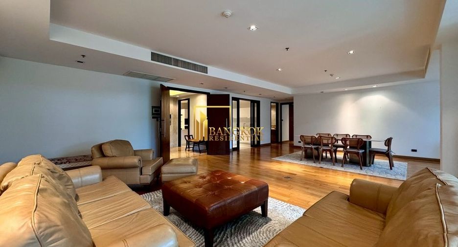 For rent 4 bedrooms condo in Khlong Toei, Bangkok