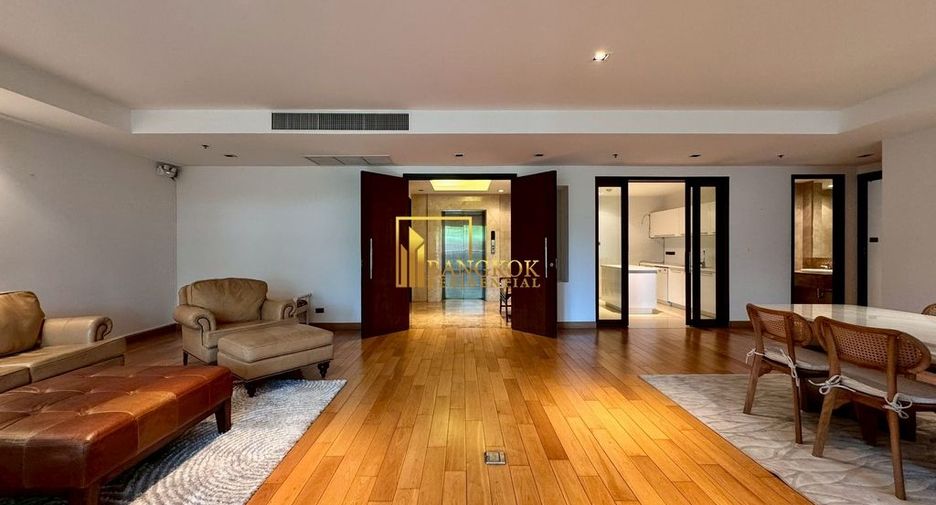 For rent 4 bedrooms condo in Khlong Toei, Bangkok