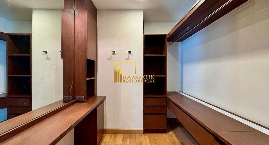 For rent 4 bedrooms condo in Khlong Toei, Bangkok