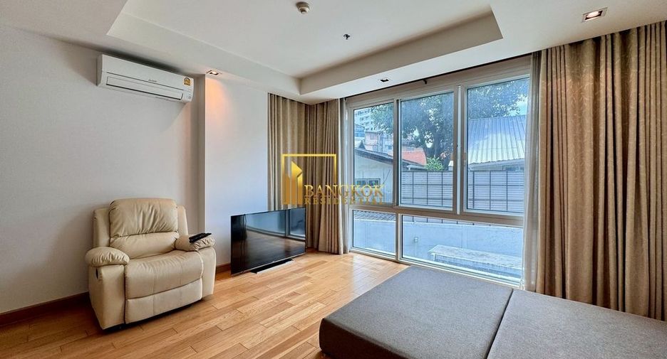 For rent 4 bedrooms condo in Khlong Toei, Bangkok