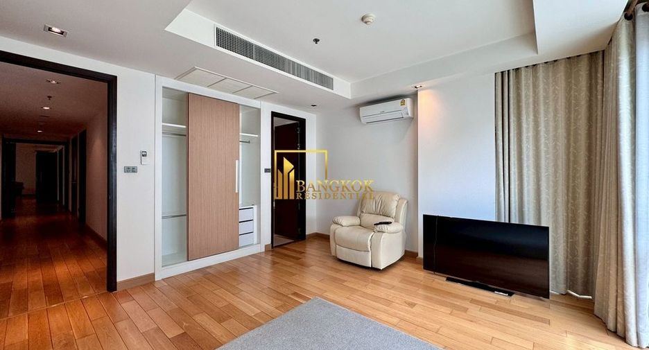 For rent 4 bedrooms condo in Khlong Toei, Bangkok
