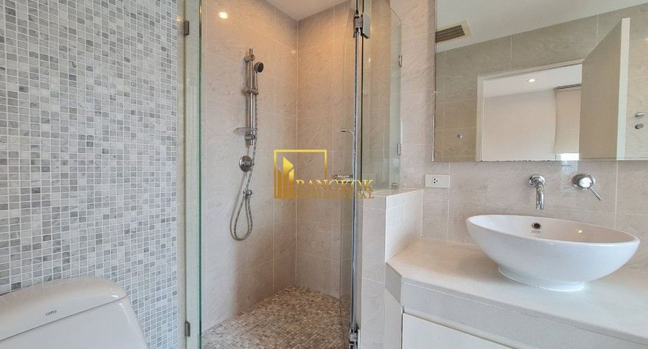 Condo en alquiler de 2 habitaciones en Khlong Toei, Bangkok