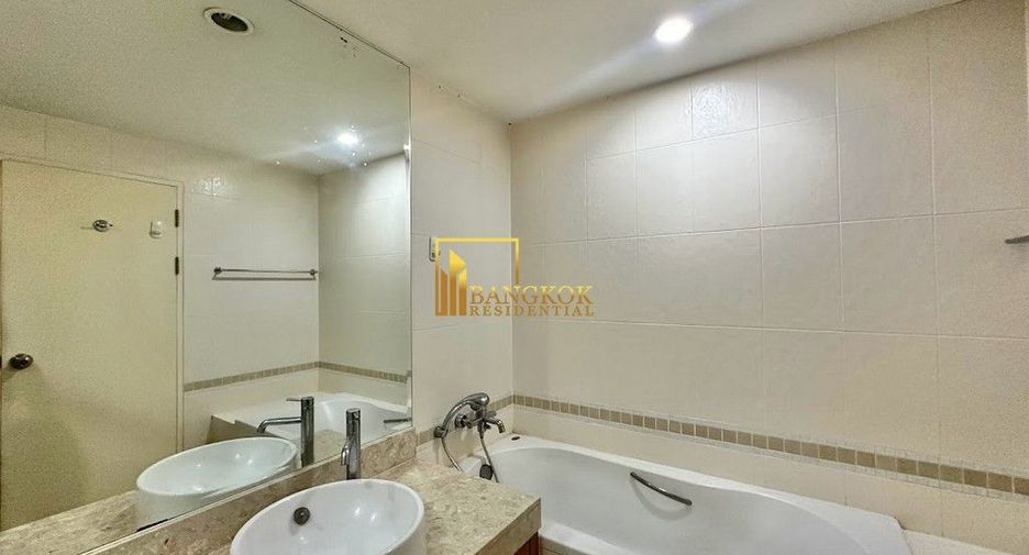 Condo en alquiler de 2 habitaciones en Khlong Toei, Bangkok