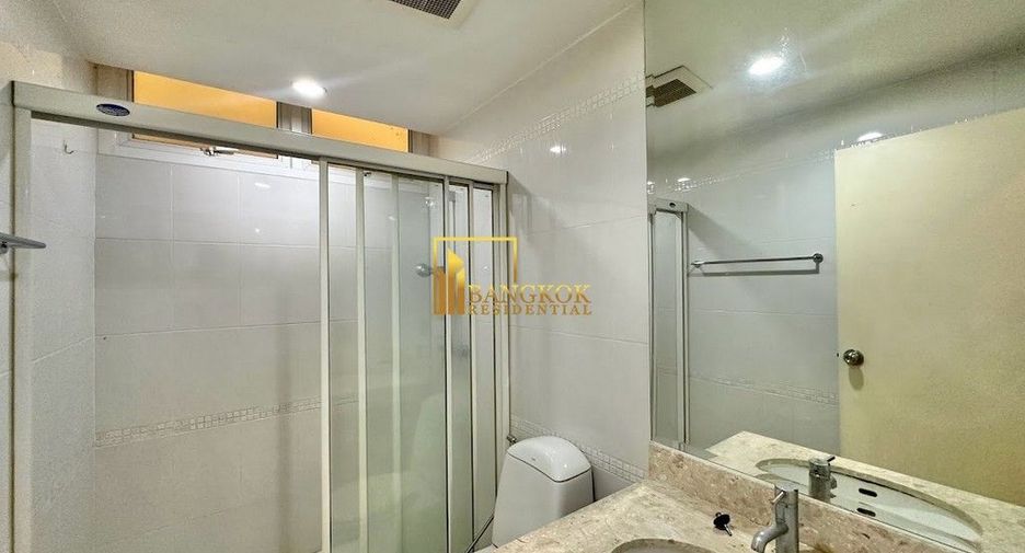 Condo en alquiler de 2 habitaciones en Khlong Toei, Bangkok