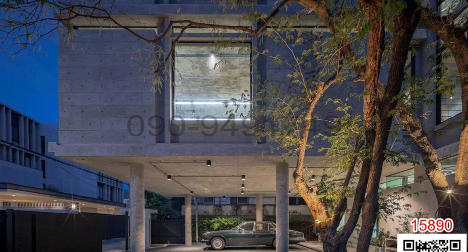 For sale 4 bedrooms retail Space in Chatuchak, Bangkok