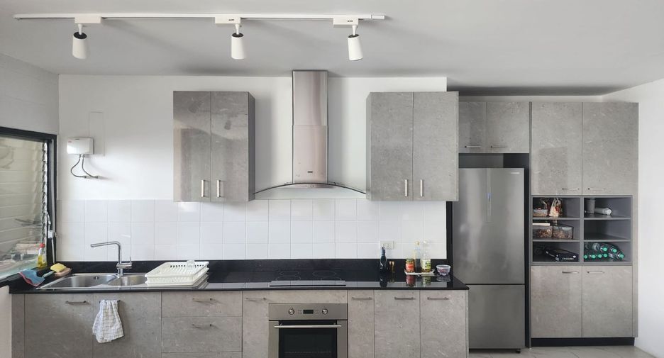 For rent and for sale 3 bedrooms condo in Watthana, Bangkok