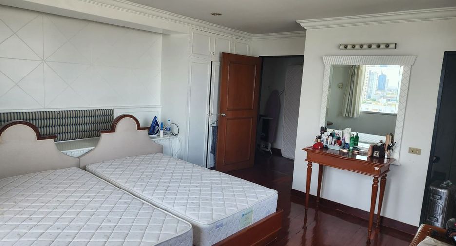 For rent and for sale 3 bedrooms condo in Watthana, Bangkok