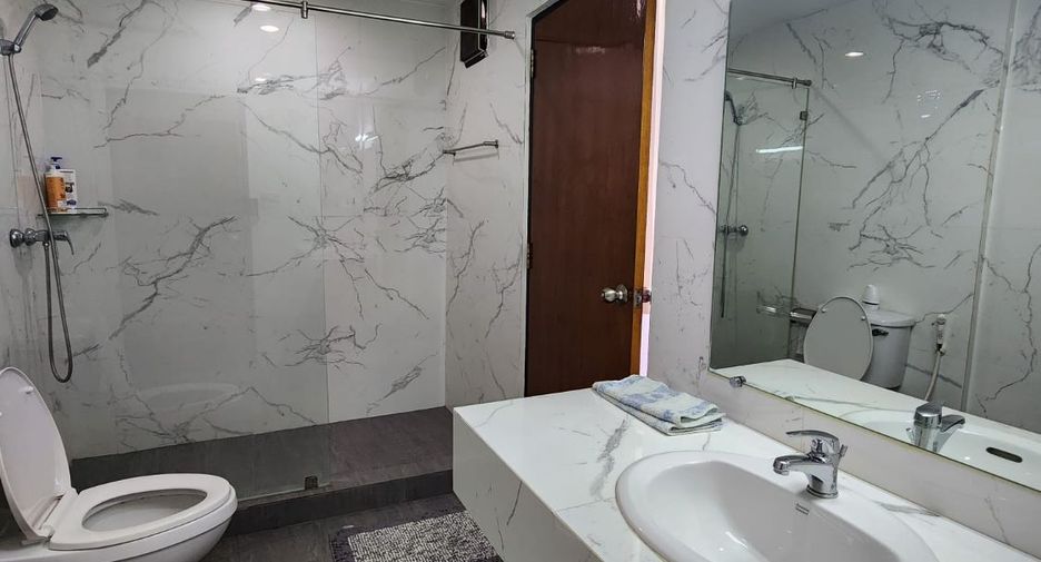 For rent and for sale 3 bedrooms condo in Watthana, Bangkok