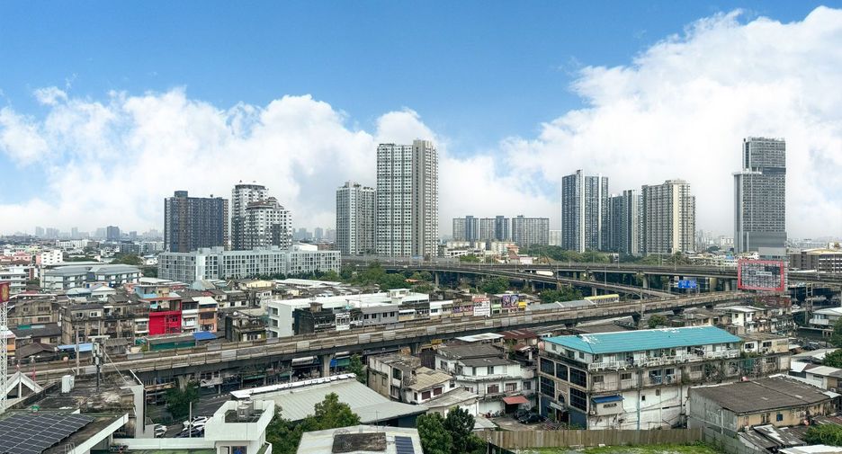 For sale 2 bedrooms condo in Khlong Toei, Bangkok