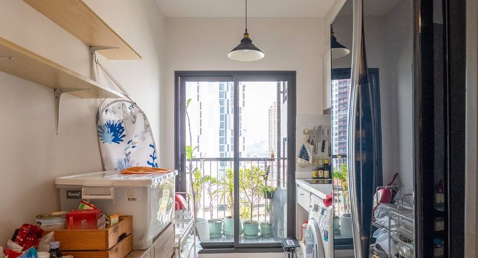 For sale 2 bedrooms condo in Khlong Toei, Bangkok