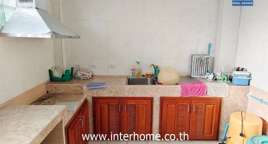 For rent and for sale 3 bedrooms retail Space in Min Buri, Bangkok