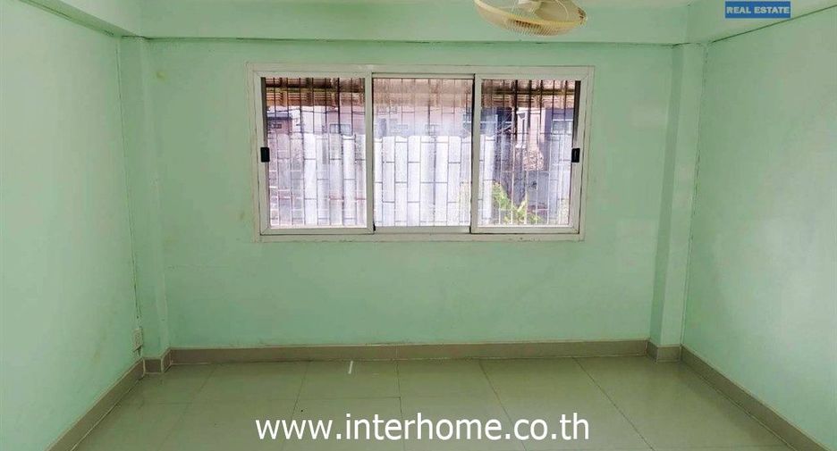 For rent and for sale 3 bedrooms retail Space in Min Buri, Bangkok