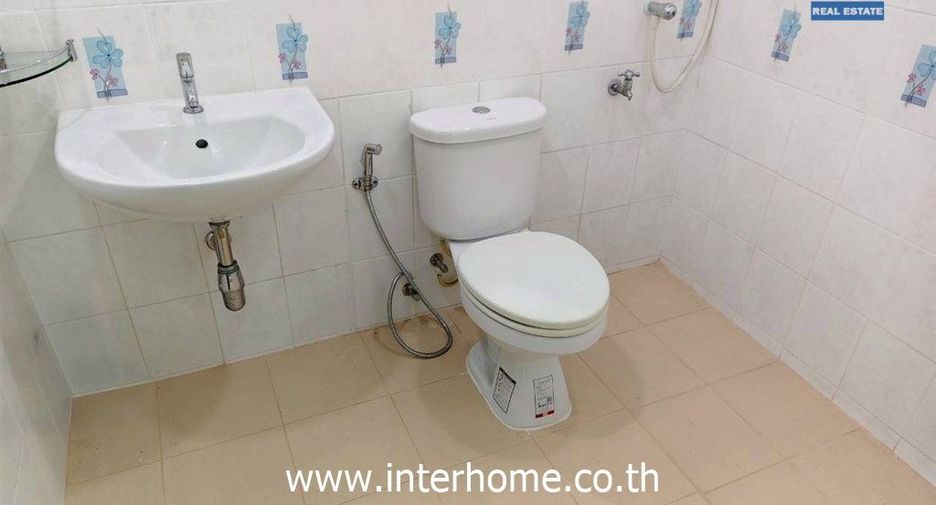 For rent and for sale 3 bedrooms retail Space in Min Buri, Bangkok