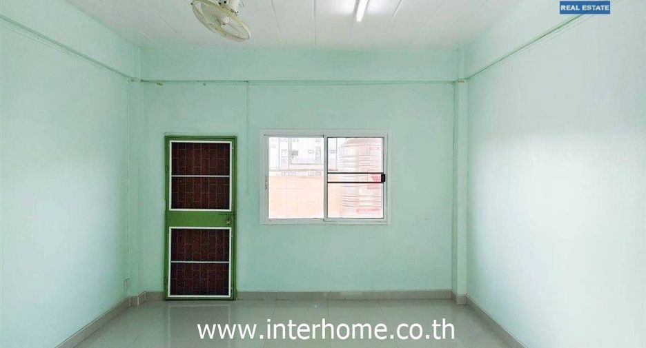 For rent and for sale 3 bedrooms retail Space in Min Buri, Bangkok