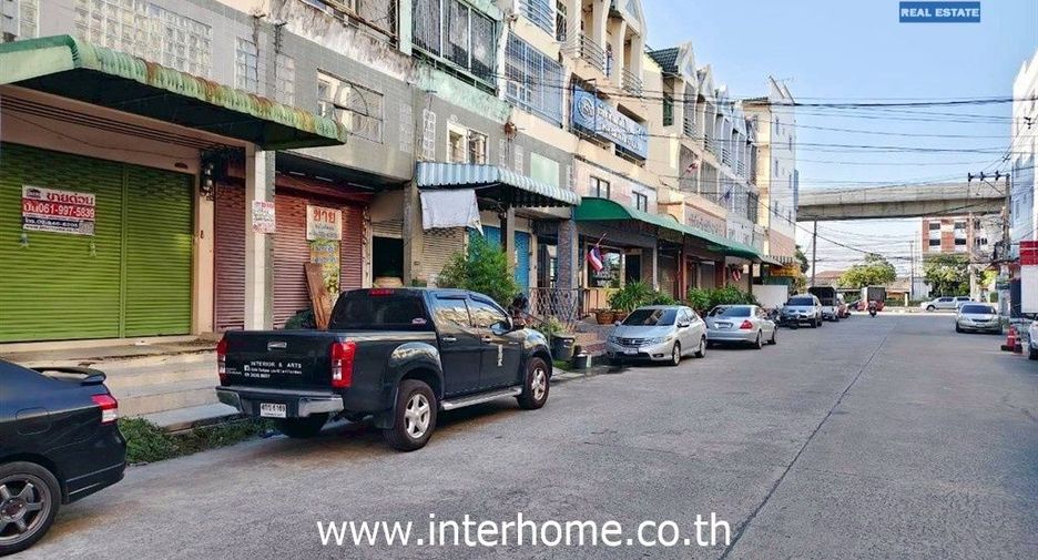 For rent and for sale 3 bedrooms retail Space in Min Buri, Bangkok
