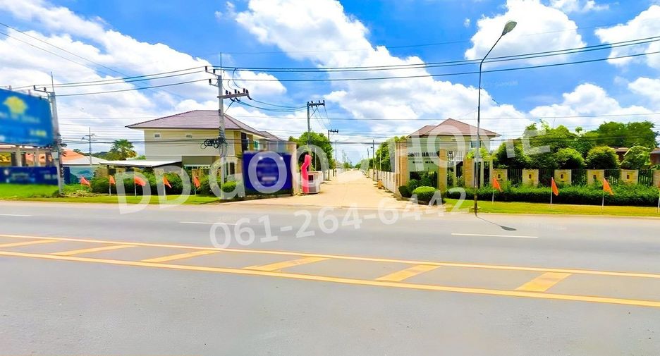 For sale 3 bedrooms house in Mueang Lop Buri, Lopburi
