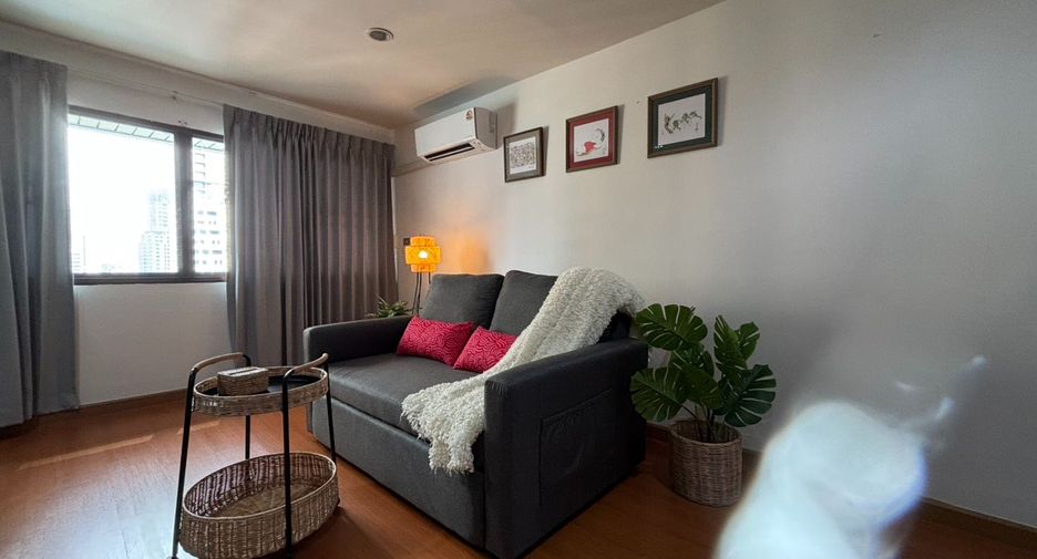 For rent 2 ベッドルーム serviced apartment in Pathum Wan, Bangkok