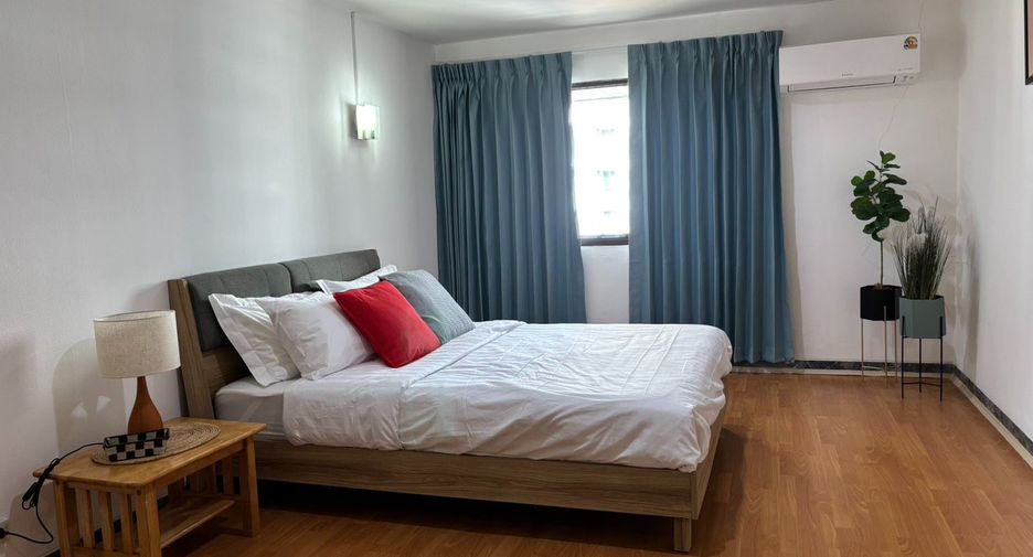 For rent 2 ベッドルーム serviced apartment in Pathum Wan, Bangkok