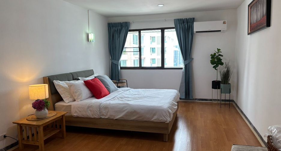 For rent 2 ベッドルーム serviced apartment in Pathum Wan, Bangkok