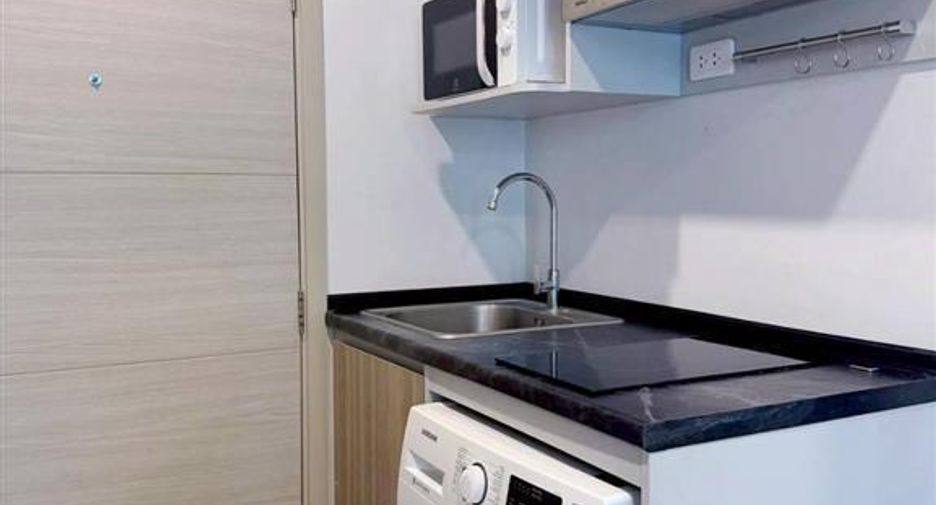 For sale 1 bed condo in Mueang Samut Prakan, Samut Prakan