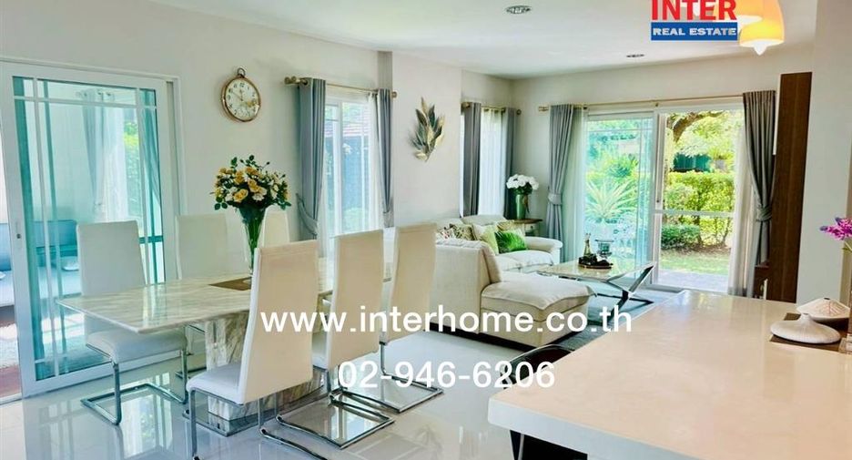 For sale 4 bedrooms house in Mueang Chiang Mai, Chiang Mai