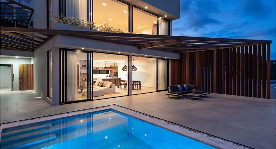 For sale 4 bedrooms villa in Ko Samui, Surat Thani