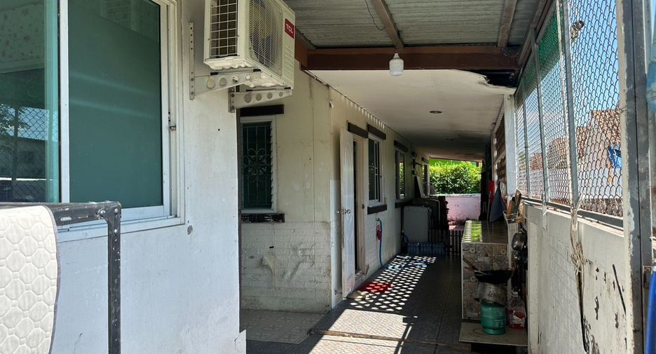 For sale 2 bedrooms house in Mueang Chachoengsao, Chachoengsao