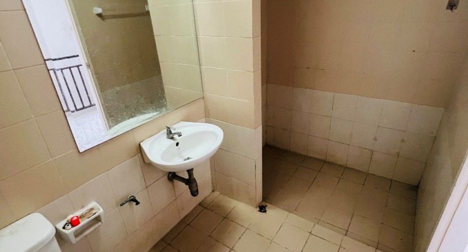 À vendre studio maison de ville à Mueang Chachoengsao, Chachoengsao