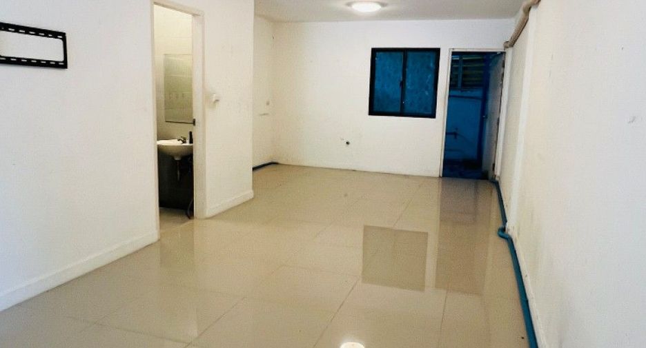 À vendre studio maison de ville à Mueang Chachoengsao, Chachoengsao