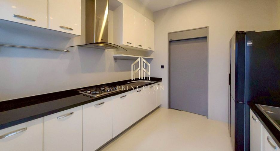 For rent and for sale 5 bedrooms house in Saphan Sung, Bangkok