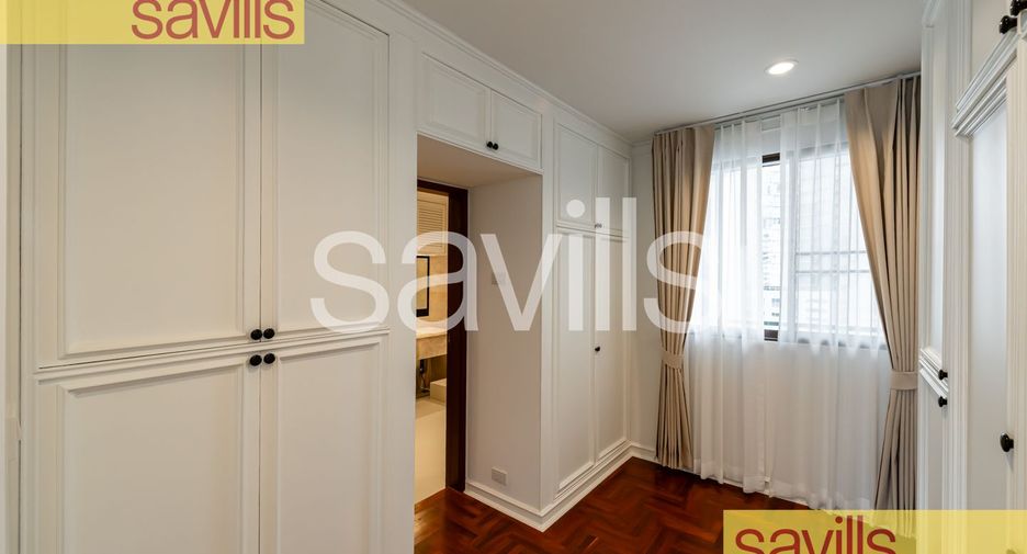 For rent 4 bedrooms condo in Khlong Toei, Bangkok