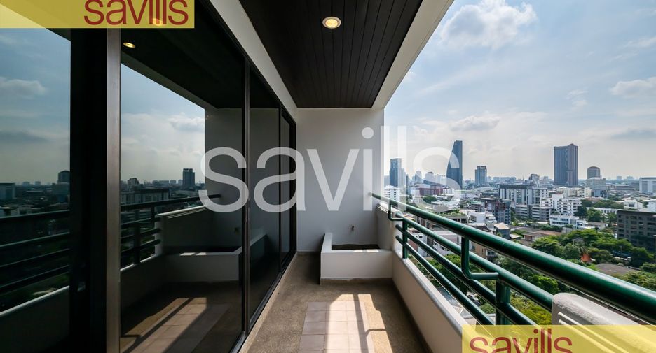 For rent 4 bedrooms condo in Khlong Toei, Bangkok