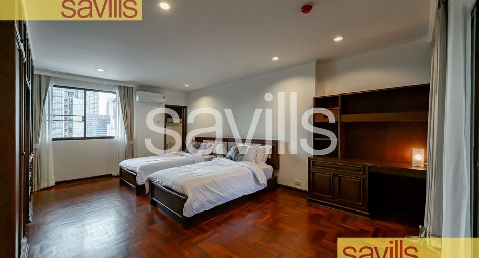 For rent 4 bedrooms condo in Khlong Toei, Bangkok