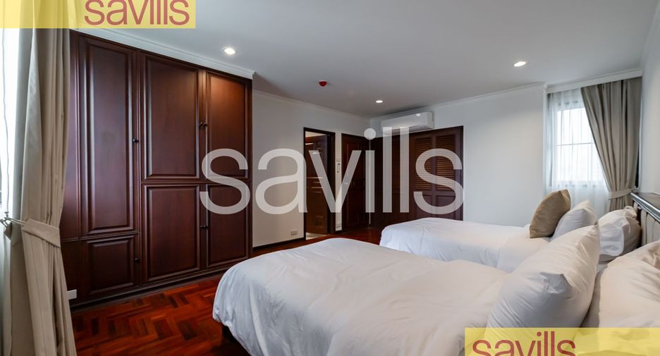 For rent 4 bedrooms condo in Khlong Toei, Bangkok