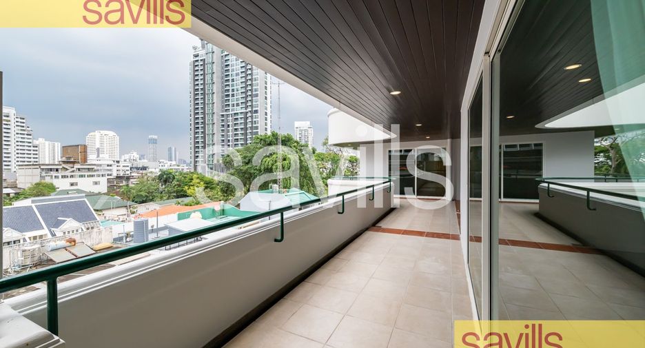 For rent 4 bedrooms condo in Khlong Toei, Bangkok