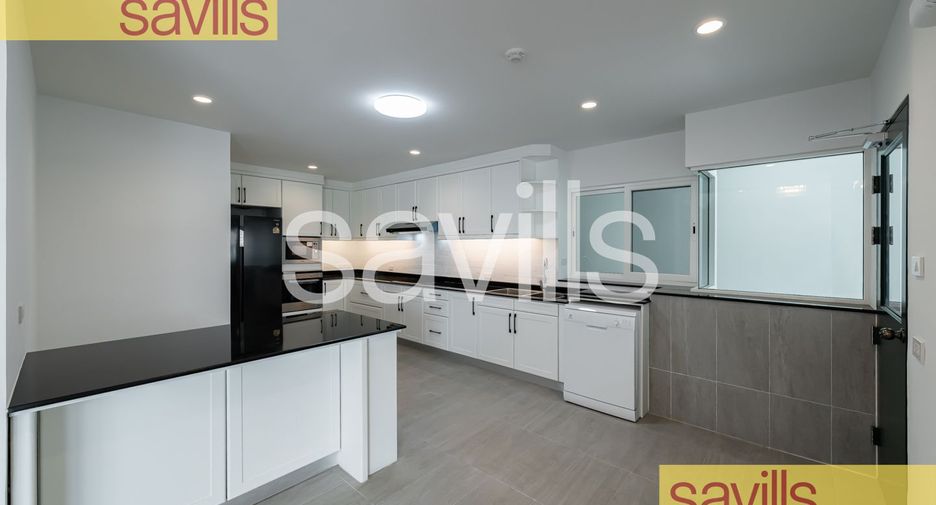 For rent 4 bedrooms condo in Khlong Toei, Bangkok
