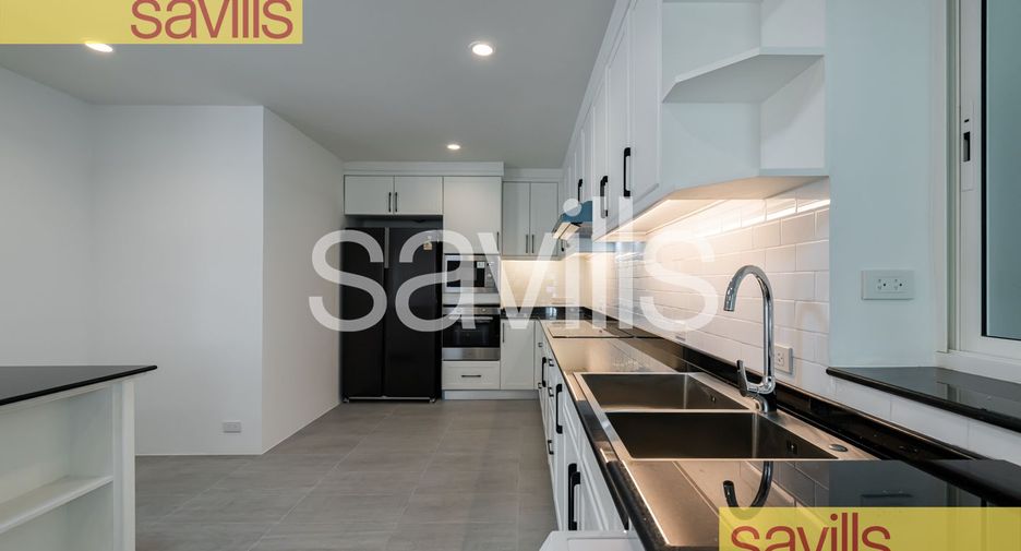 For rent 4 bedrooms condo in Khlong Toei, Bangkok