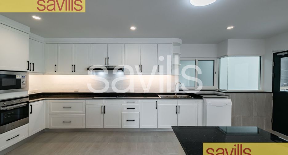 For rent 4 bedrooms condo in Khlong Toei, Bangkok