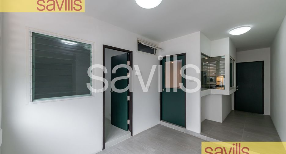 For rent 4 bedrooms condo in Khlong Toei, Bangkok