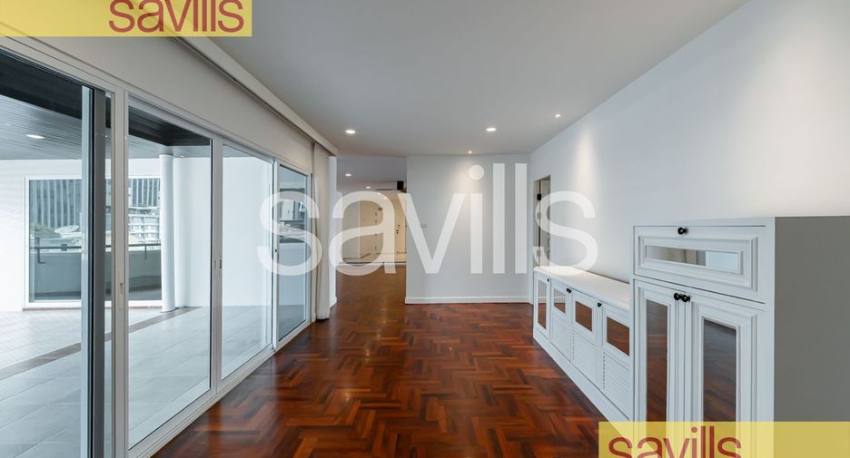 For rent 4 bedrooms condo in Khlong Toei, Bangkok