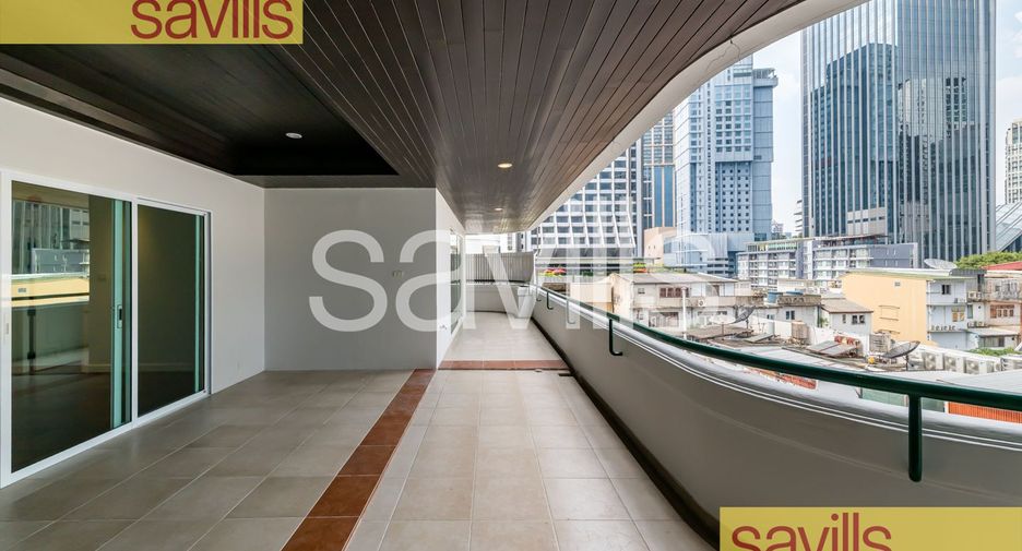For rent 4 bedrooms condo in Khlong Toei, Bangkok