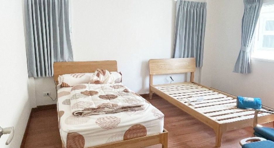For sale 4 bedrooms house in Mueang Phitsanulok, Phitsanulok