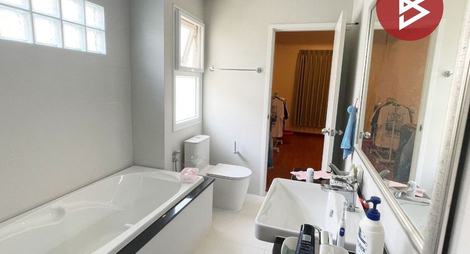 For sale 4 bedrooms house in Mueang Phitsanulok, Phitsanulok