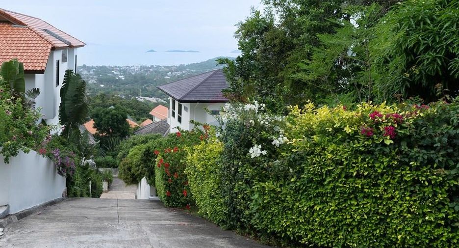 For rent 4 bedrooms villa in Ko Samui, Surat Thani