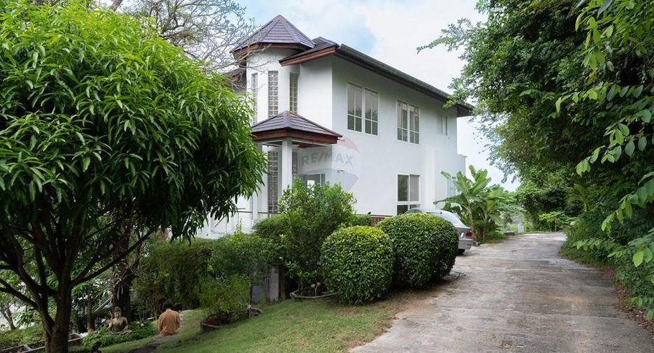 For rent 4 bedrooms villa in Ko Samui, Surat Thani