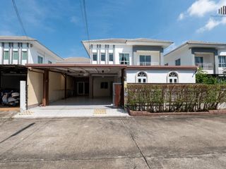 For sale 4 bedrooms house in Khlong Sam Wa, Bangkok