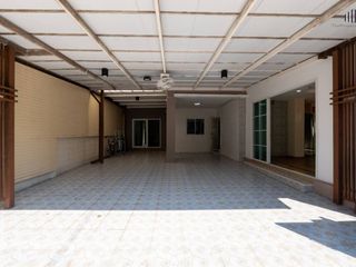 For sale 4 bedrooms house in Khlong Sam Wa, Bangkok