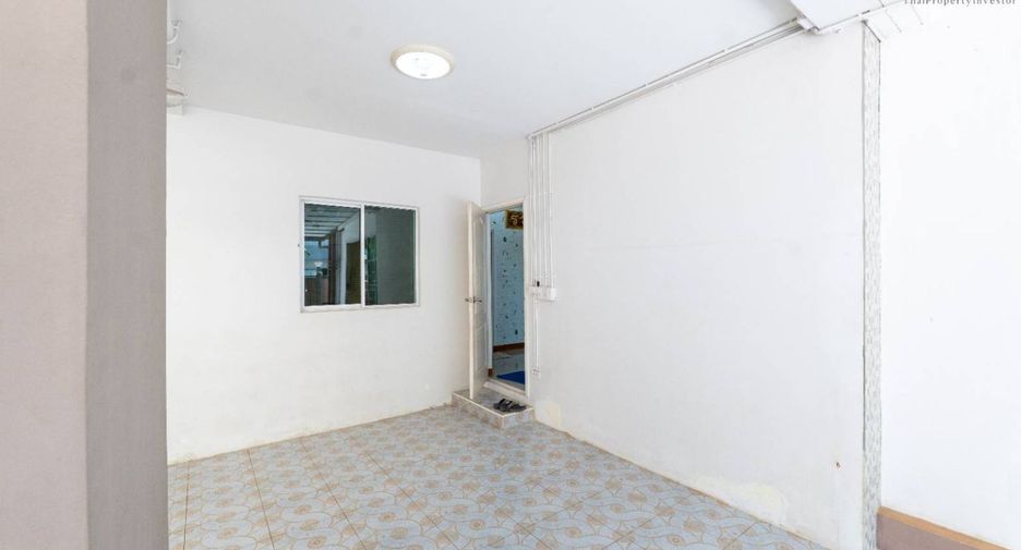 For sale 4 bedrooms house in Khlong Sam Wa, Bangkok