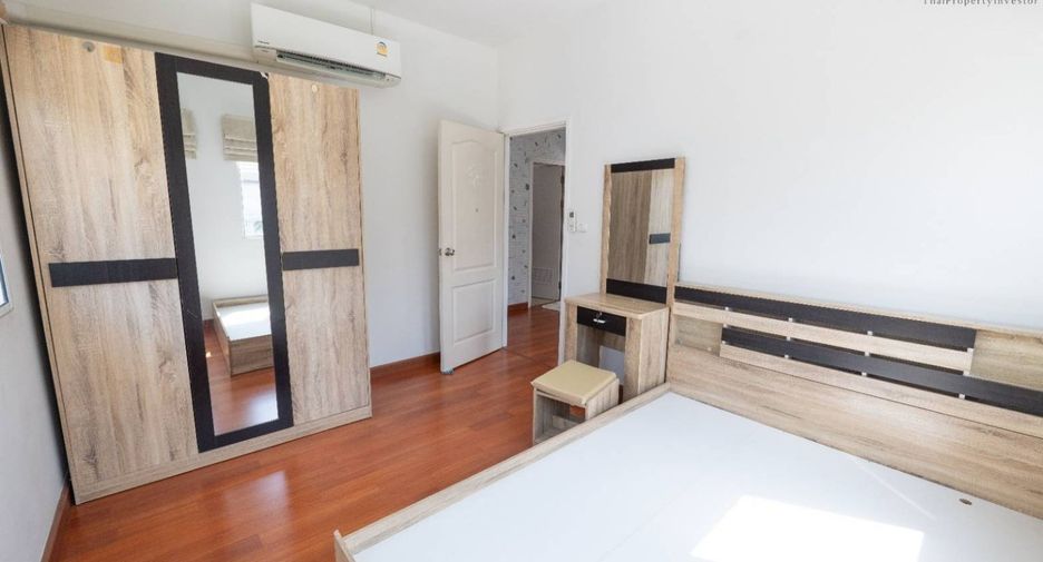 For sale 4 bedrooms house in Khlong Sam Wa, Bangkok