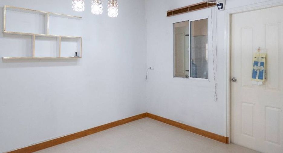 For sale 4 bedrooms house in Khlong Sam Wa, Bangkok